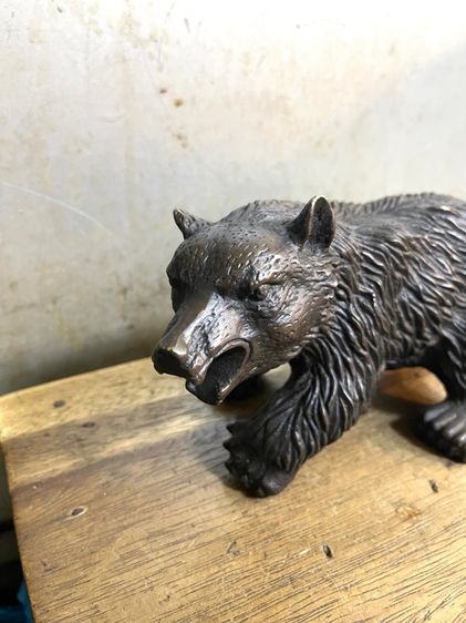 รูปปั้น หมี ทองเหลืองสะสม รูปที่ 13