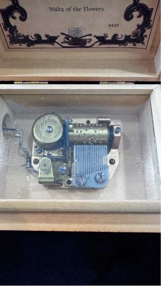 Antique Reuge 18 Note Music Box Switzerlandกล่องดนตรีโบราณ Reuge 18 Note  รูปที่ 3