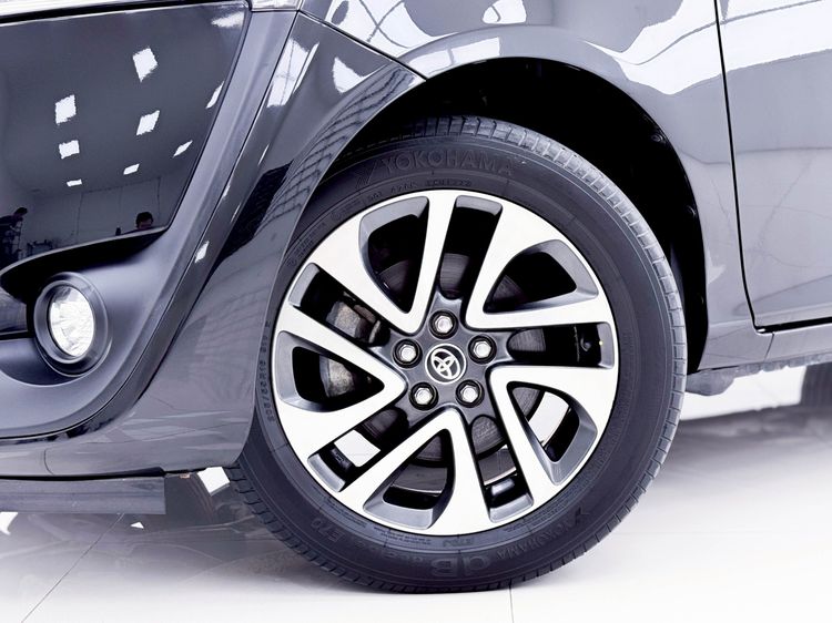 Toyota Sienta 2019 1.5 V Utility-car เบนซิน ไม่ติดแก๊ส เกียร์อัตโนมัติ ดำ รูปที่ 4