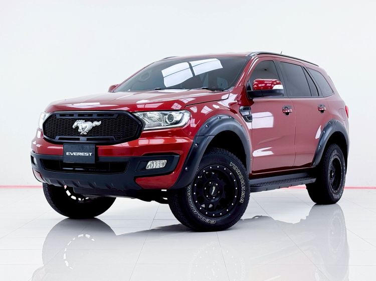 รถ Ford Everest 2.0 Turbo Trend สี แดง