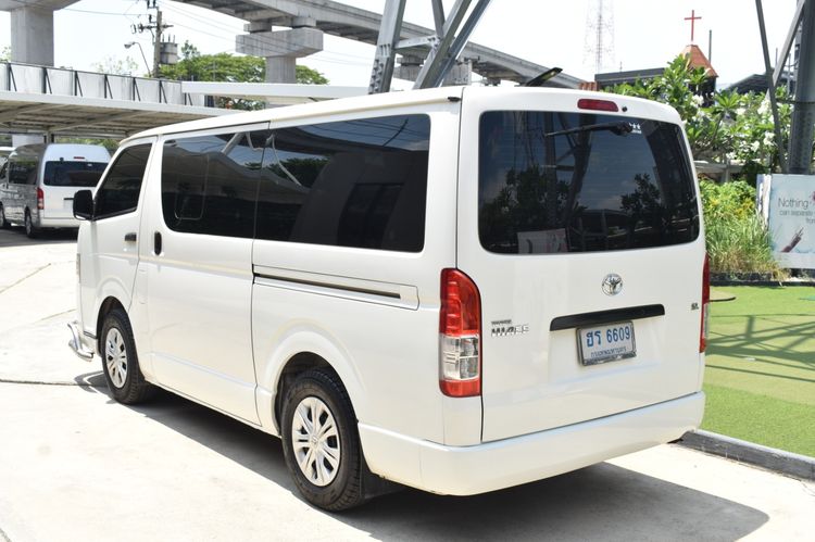 Toyota Hiace 2014 3.0 D4D Van ดีเซล ไม่ติดแก๊ส เกียร์ธรรมดา ขาว รูปที่ 4