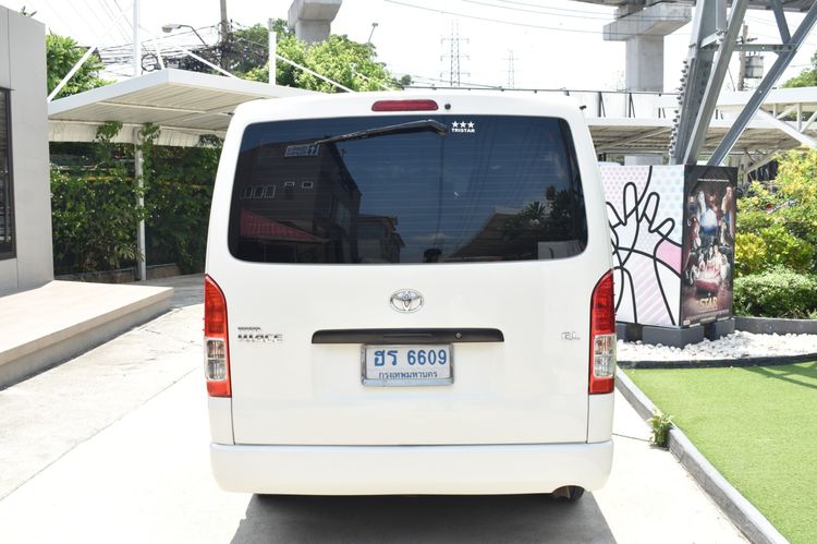 Toyota Hiace 2014 3.0 D4D Van ดีเซล ไม่ติดแก๊ส เกียร์ธรรมดา ขาว รูปที่ 3