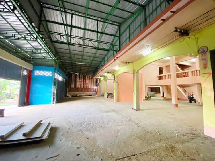 ขายอาคารพาณิชย์ 6 ห้องแถว 2 ชั้นครึ่ง พร้อมโกดัง และที่ดินเปล่าด้านหลัง 2.5 ไร่ รูปที่ 4