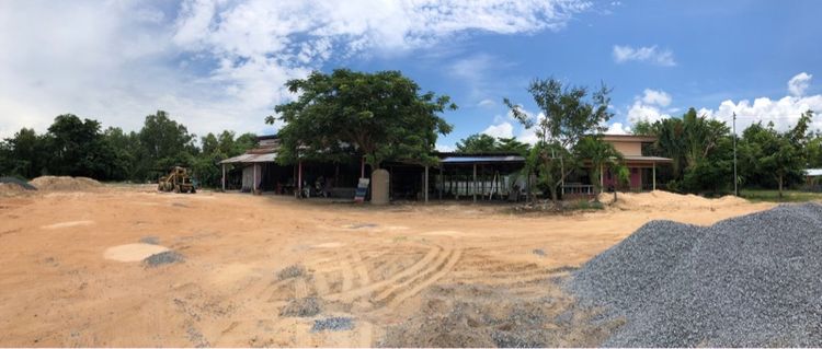 ขายที่ดินพร้อมบ้านเดี่ยว 2 หลัง ติดถนน 4 เลน หน้ากว้าง เหมาะสำหรับทำธุรกิจ  รูปที่ 2