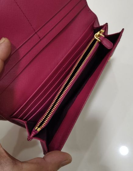 กระเป๋าสตางค์ Prada แท้ กล่องการ์ดครบ สวยมาก ราคาดีที่สุดครับ รูปที่ 8