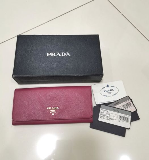 กระเป๋าสตางค์ Prada แท้ กล่องการ์ดครบ สวยมาก ราคาดีที่สุดครับ รูปที่ 11