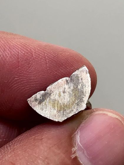 พระเกจิเก่าเนื้อเงินคะ รูปที่ 3