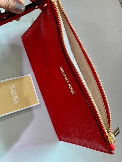 ขายด่วน Micheal Kors - Travel สีแดง รูปที่ 2