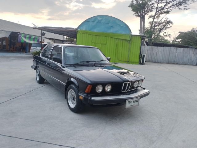 BMW Series 3 1982 318i Sedan เบนซิน ไม่ติดแก๊ส เกียร์ธรรมดา ดำ รูปที่ 3