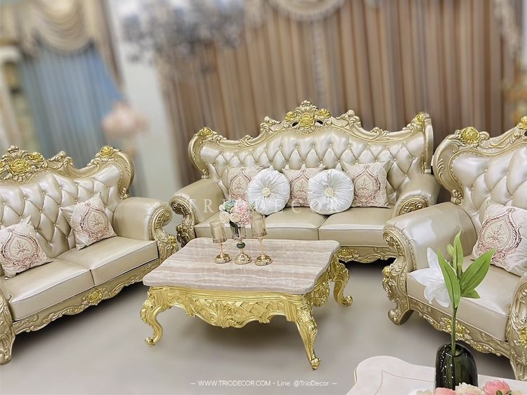 AMETHYST BAROQUE SOFA SET ชุดโซฟาหลุยส์ 4ชิ้น  พร้อมหมอนอิงและโต๊ะกลางสุดหรู รุ่น อาเมทิสต์ สีทอง รูปที่ 8