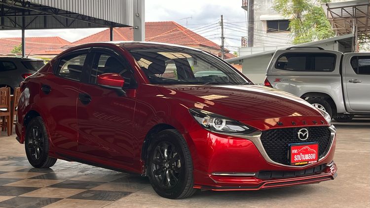 Mazda Mazda 2 2021 1.3 Skyactiv-G S Leather Sedan Sedan เบนซิน ไม่ติดแก๊ส เกียร์อัตโนมัติ แดง รูปที่ 3