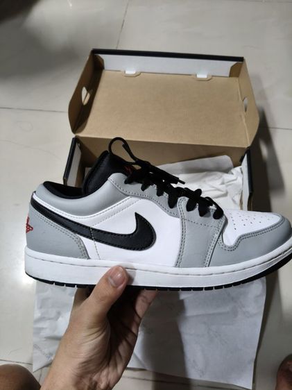 Jordan 1 Low Light Smoke Grey

ของเเท้  รูปที่ 4