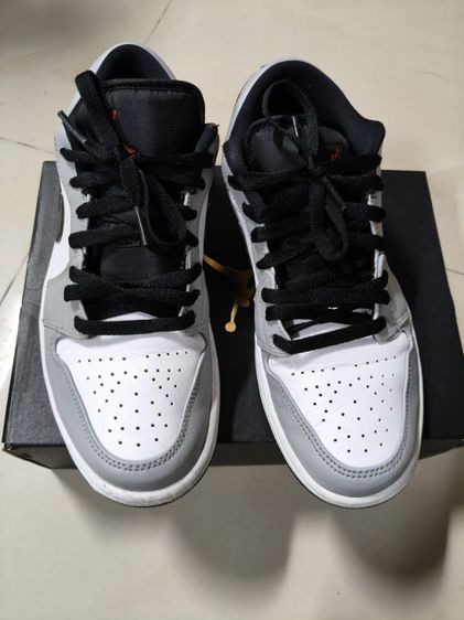Jordan 1 Low Light Smoke Grey

ของเเท้  รูปที่ 7