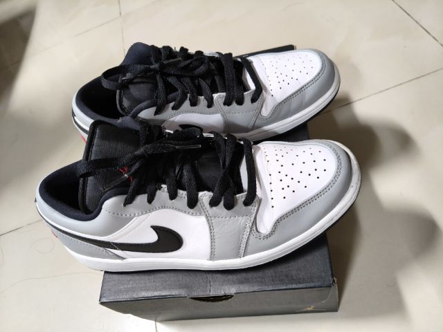 Jordan 1 Low Light Smoke Grey

ของเเท้  รูปที่ 5