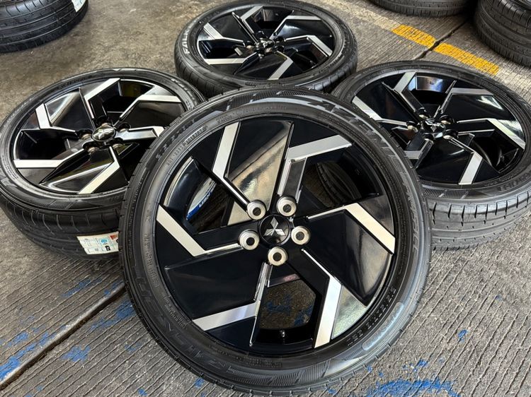 Mitsubishi New XFORCE HEV ขอบ 18 Top💢