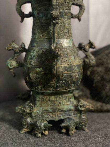 แจกันขวดลายสัตว์มังกรพร้อมจารึก สำริดเก่าโบราณ  รูปที่ 3