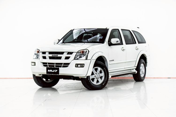 รถ Isuzu MU-7 3.0 สี ขาว