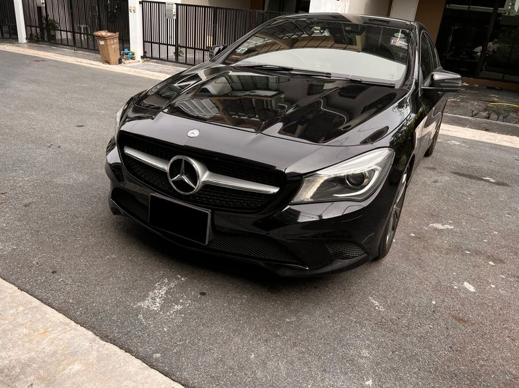 Mercedes-Benz CLA-Class 2016 CLA180 Sedan เบนซิน เกียร์อัตโนมัติ ดำ รูปที่ 3