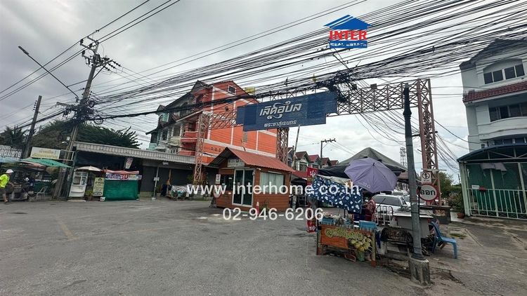 ทาวน์เฮ้าส์ 2 ชั้น 16 ตร.ว. หมู่บ้านเลิศอุบลพระยาสุเรนทร์ ซอยพระยาสุเรนทร์44 ถนนรามอินทรา ถนนพระยาสุเรนทร์ ถนนคู้บอน เขตมีนบุรี กรุงเทพมหานค