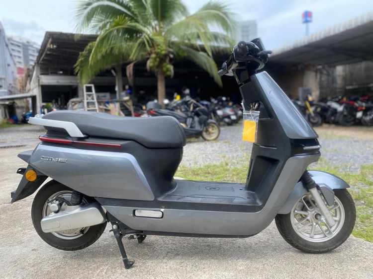 Sleek one (รถไฟฟ้า) รูปที่ 2