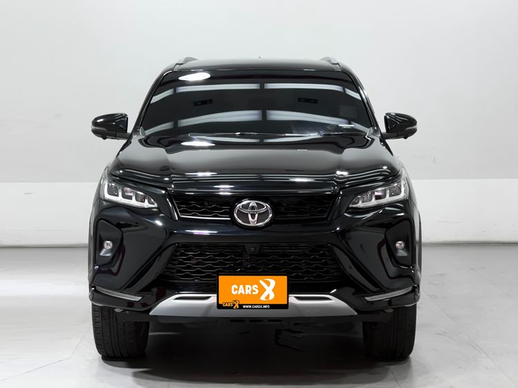 Toyota Fortuner 2021 2.4 Legender Utility-car ดีเซล ไม่ติดแก๊ส เกียร์อัตโนมัติ ดำ รูปที่ 2