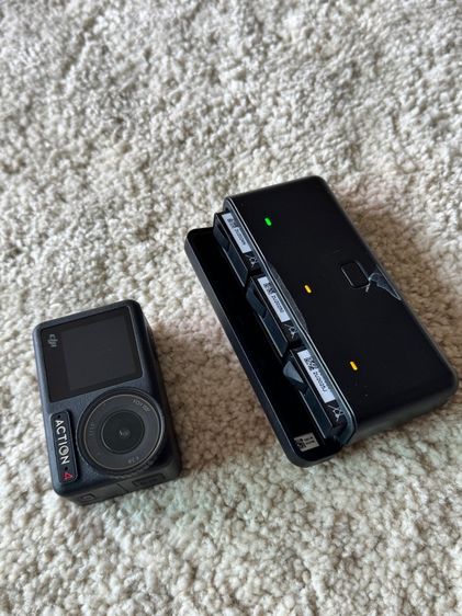 ขาย DJI Osmo Action 4 Adventure Combo แบต 3 ก้อน พร้อมกล่องชาร์จและการ์ด 64GB สภาพใหม่เก้าสิบเปอร์เซ็นต์ ราคาพิเศษ