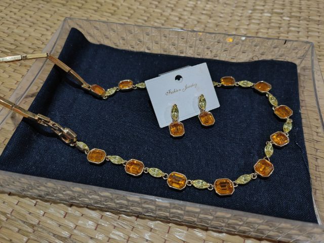 SALE 🔥สร้อยคอคริสตัลบุษราคัม รูปที่ 2