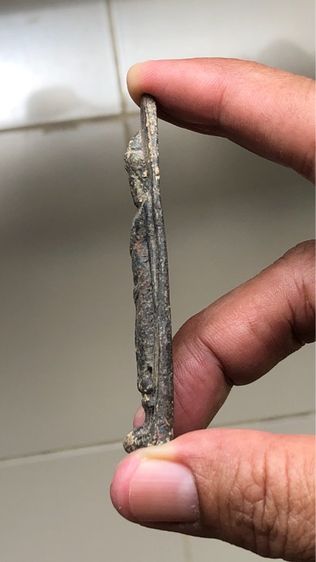 พระร่วงหลังรางปืนสนิมแดง รูปที่ 3