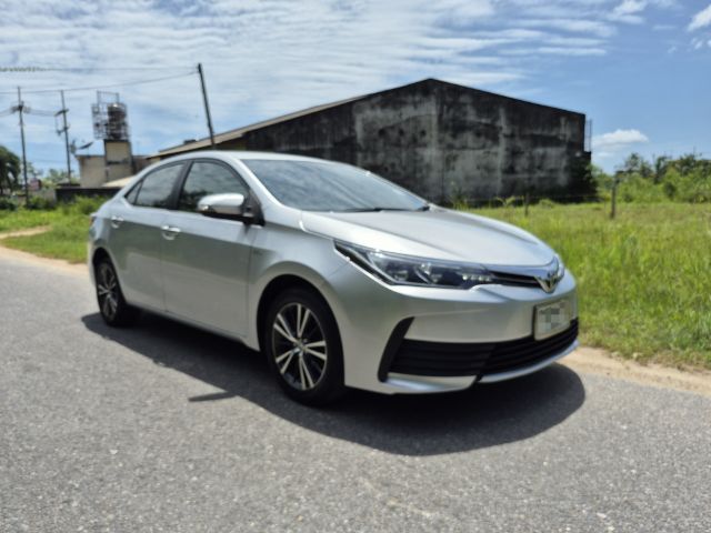 รถ Toyota Altis 1.8 E สี เทา