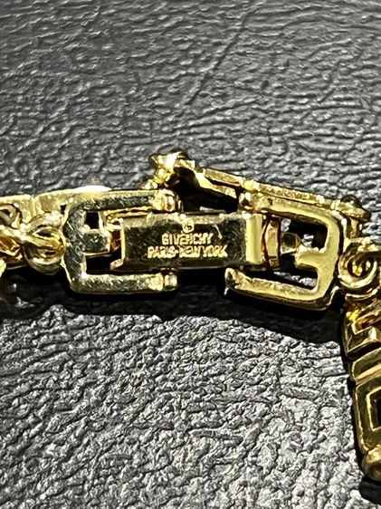 Givenchy สร้อยข้อมือ แท้ รูปที่ 2