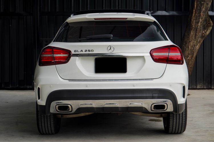 Mercedes-Benz GLA-Class 2023 GLA250 Utility-car เบนซิน เกียร์อัตโนมัติ ขาว รูปที่ 4