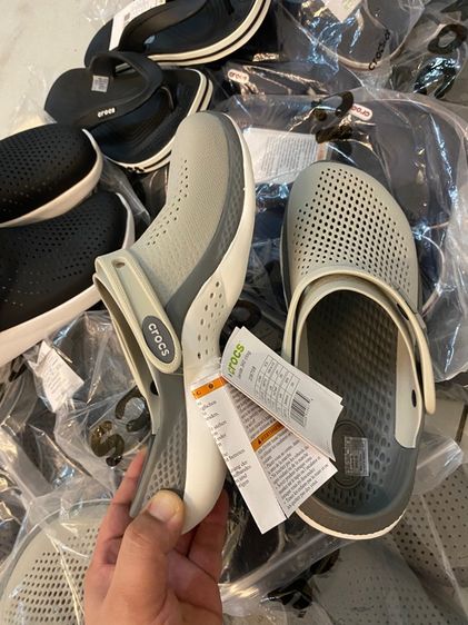 CROCS SALE 40-60 เปอร์เซ็นต์