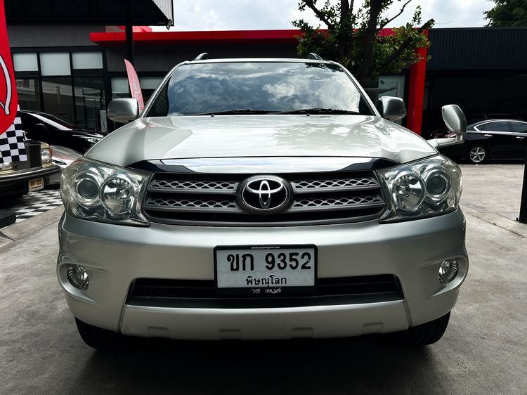Toyota Fortuner 2009 2.7 V Utility-car เบนซิน เกียร์อัตโนมัติ เทา รูปที่ 2