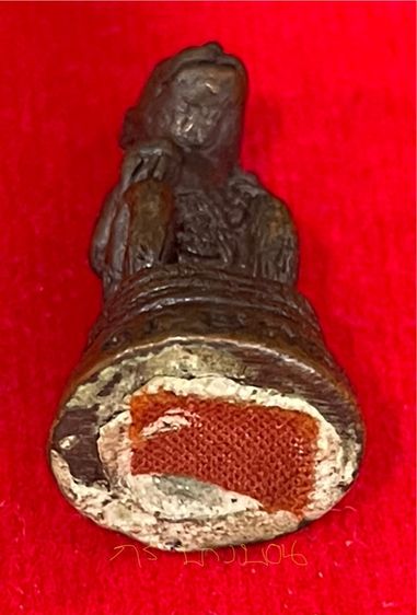 พญาวานร (พญาลิง) ใต้ฐานอุดผงและปิดจีวรหลวงปู่หลิว ปี 2540 เนื้อนวะ หลวงปู่หลิว วัดไร่แตงทอง จ.นครปฐม  รูปที่ 6