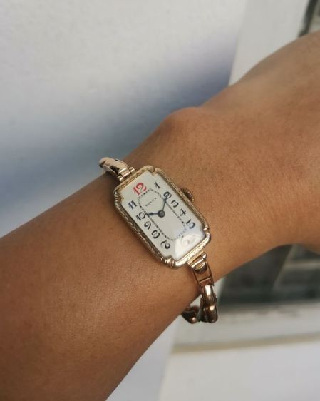 นาฬิกา Vintage​ Rolex 9k Solid Gold (Pink Gold)​ ทั้งตัวและสาย เหลี่ยมๆที่สุดของความหายาก ราคาแบ่งปันครับ รูปที่ 4