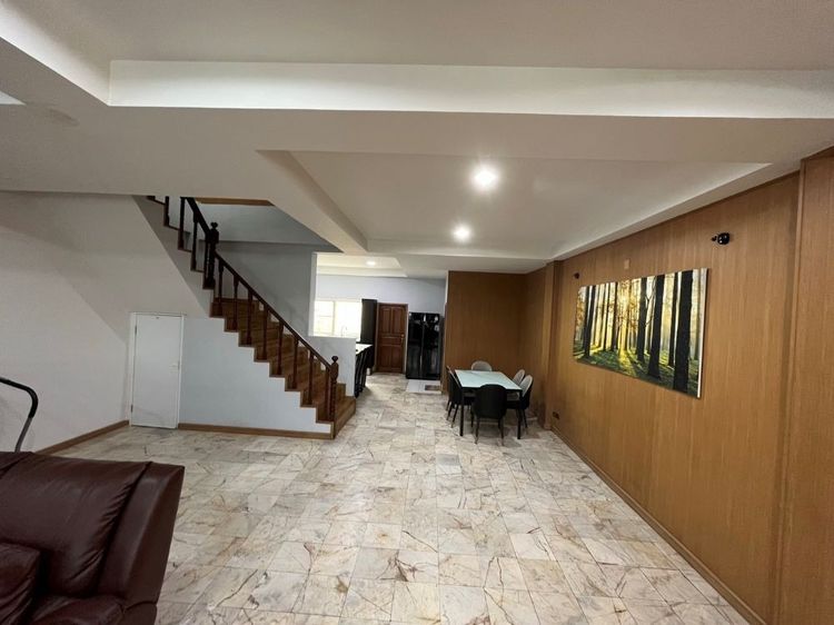 ตกแต่งครบ ไม่ใช่ ให้เช่าบ้านเดี่ยว 3 ชั้น พร้อมดาดฟ้า (Terrace) ขนาด 350 ตร.ม. ใกล้ซอยพัฒนาเวท 12 ใกล้BTS สถานี พระโขนง กรุงเทพฯ รูปที่ 4