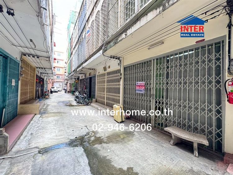 ไม่ใช่ อาคารพาณิชย์ 4 ชั้น 12.6 ตร.ว. ซอยตรอกเฟื่องทอง ใกล้เสาชิงช้า สนามหลวง ซอยตรอกเฟื่องทอง ถนนตีทอง เขตพระนคร กรุงเทพมหานคร