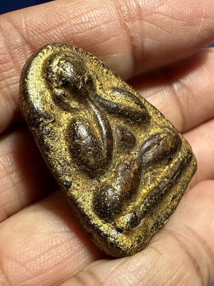 พระปิดตาเมืองชลหลังยันต์ รูปที่ 3