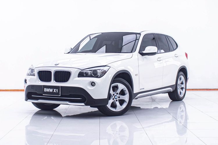รถ BMW X1 2.0 sDrive18i สี ขาว