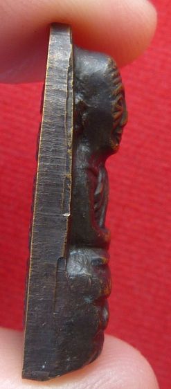 หลวงปู่ทวดพิมพ์เล็กหลังหนังสือ รูปที่ 4