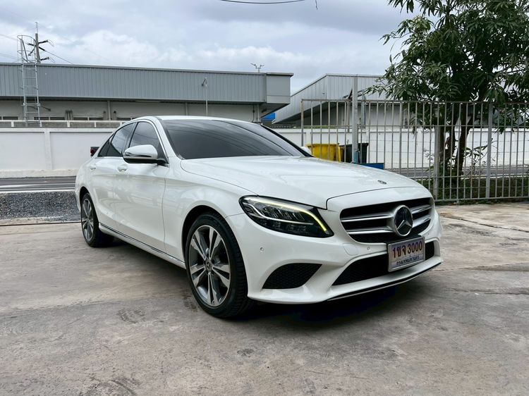 Mercedes-Benz C-Class 2019 C220 Sedan ดีเซล ไม่ติดแก๊ส เกียร์อัตโนมัติ ขาว รูปที่ 3