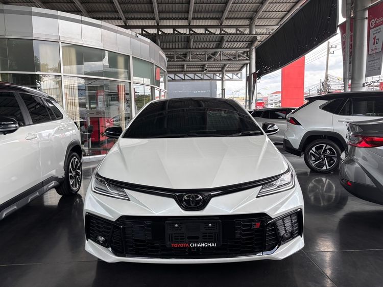 Toyota Altis 2024 1.8 Hybrid GR Sport Sedan ไฮบริด ไม่ติดแก๊ส เกียร์อัตโนมัติ ขาว รูปที่ 2