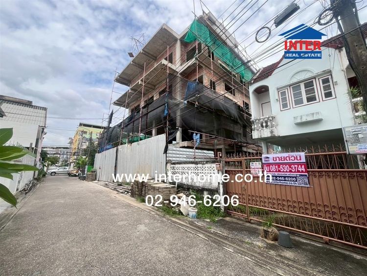 ที่ดิน+ทาวน์เอ้าส์ 2 ชั้น 43 ตร.ว. ที่ดิน+ทาวน์เอ้าส์ ซอยพหลโยธิน53 แยก5 ถนนพหลโยธิน ถนนรามอินทรา เขตบางเขน กรุงเทพมหานคร