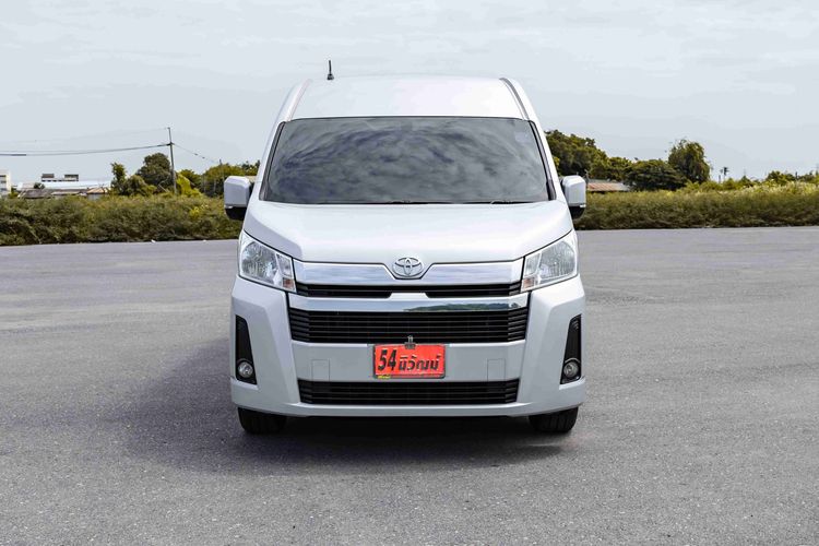 Toyota Commuter 2020 2.8 Van ดีเซล ไม่ติดแก๊ส เกียร์ธรรมดา เทา รูปที่ 2