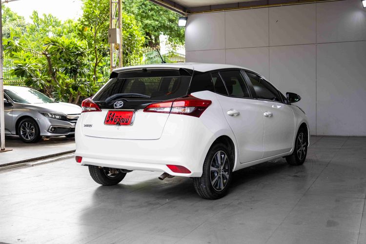 Toyota Yaris 2019 1.2 Mid Sedan เบนซิน ไม่ติดแก๊ส เกียร์อัตโนมัติ ขาว รูปที่ 4