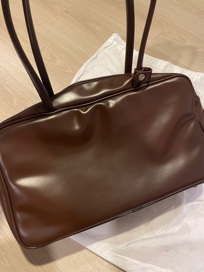 กระเป๋าสะพายข้าง Crying Center รูปที่ 3