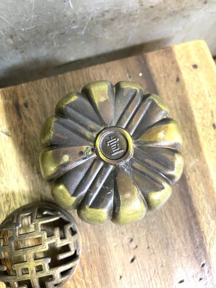 กระถางกำยาน ทรงฝักทอง ทองเหลืองสะสม รูปที่ 10