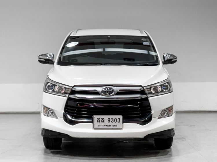Toyota Innova 2017 2.8 Crysta V Utility-car ดีเซล ไม่ติดแก๊ส เกียร์อัตโนมัติ ขาว รูปที่ 2