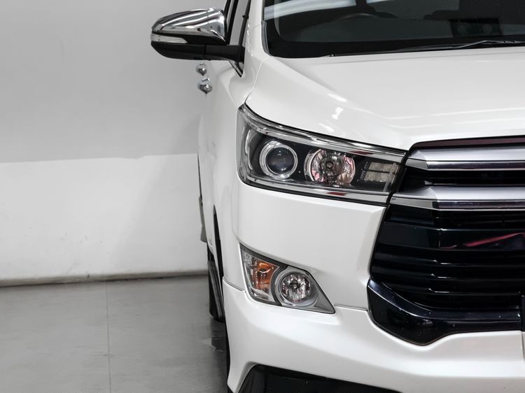 Toyota Innova 2017 2.8 Crysta V Utility-car ดีเซล ไม่ติดแก๊ส เกียร์อัตโนมัติ ขาว รูปที่ 4