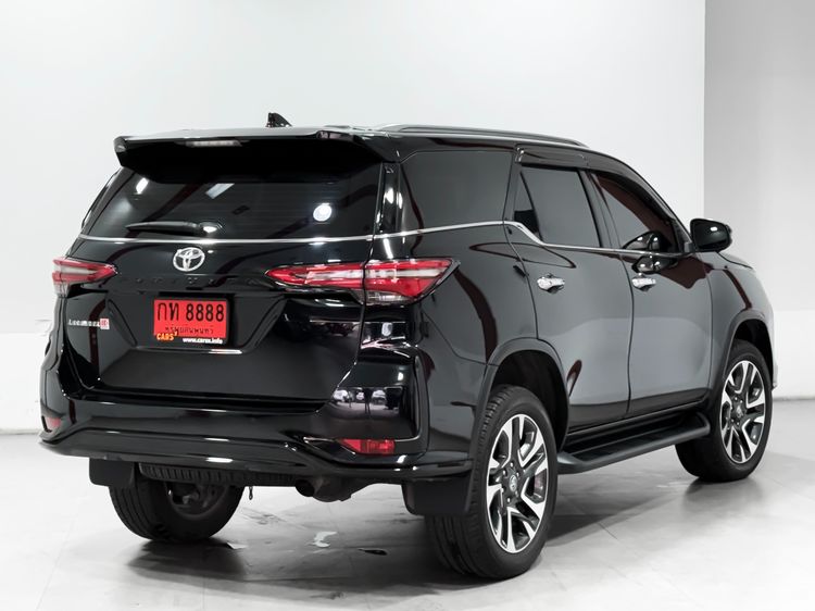 Toyota Fortuner 2021 2.4 Legender Utility-car ดีเซล ไม่ติดแก๊ส เกียร์อัตโนมัติ ดำ รูปที่ 4